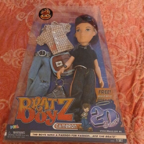 Bratz Boyz Cameron Doll with Outfit - Picture 1 of 4